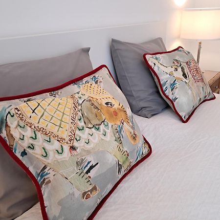 Apartamentos Almirante Hoyos Sevilla Buitenkant foto