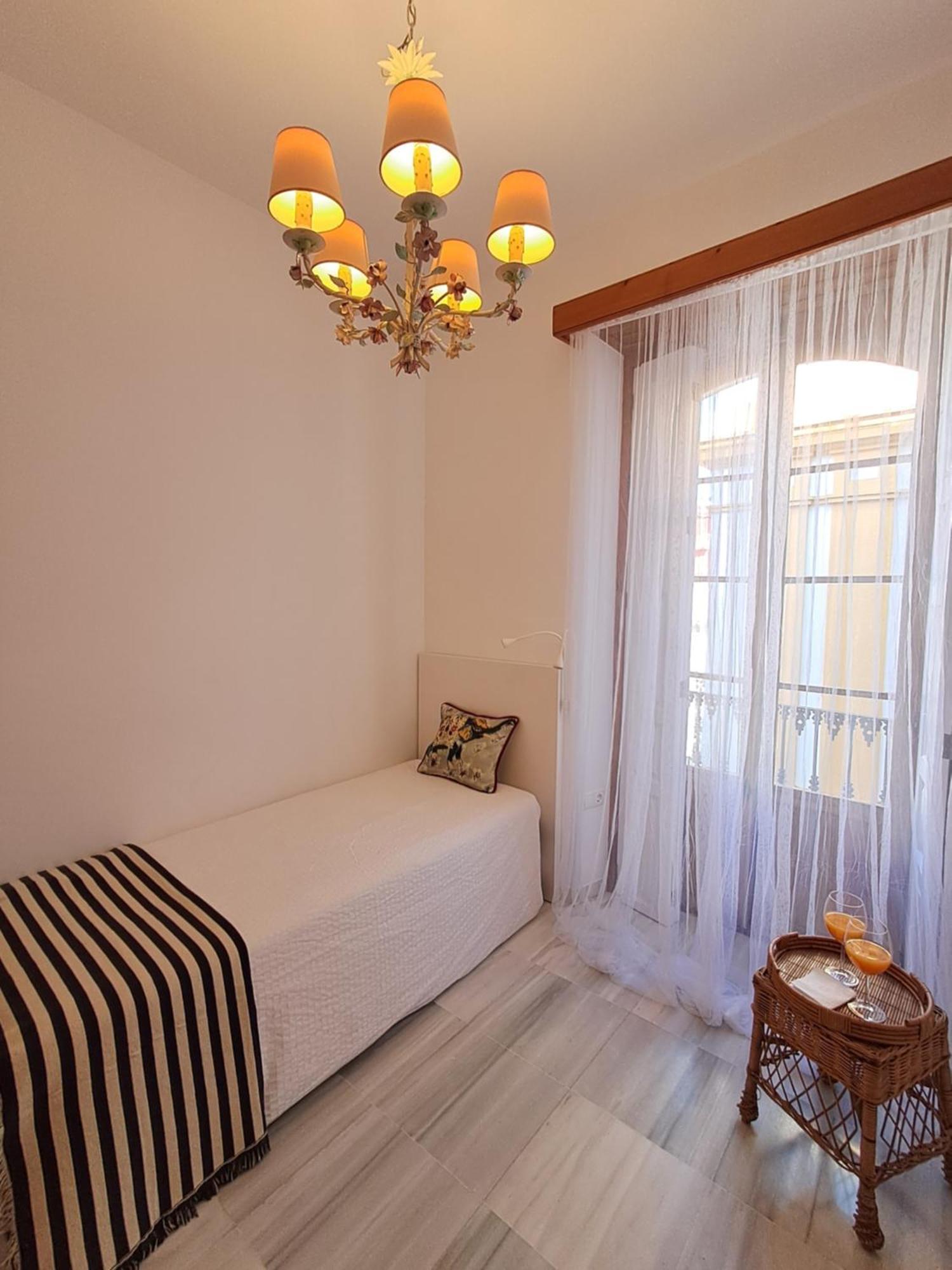 Apartamentos Almirante Hoyos Sevilla Buitenkant foto