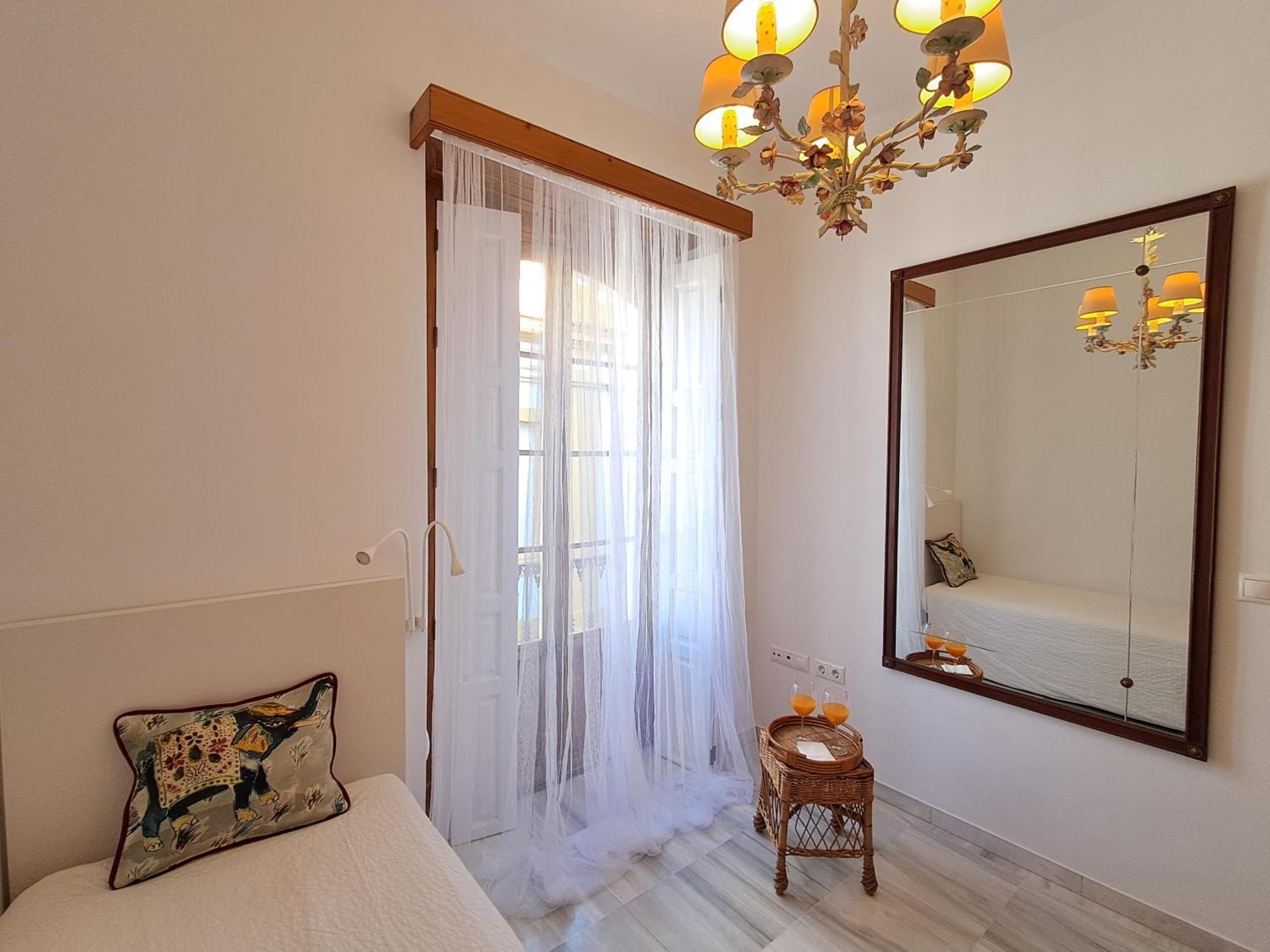 Apartamentos Almirante Hoyos Sevilla Buitenkant foto