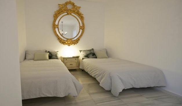 Apartamentos Almirante Hoyos Sevilla Buitenkant foto